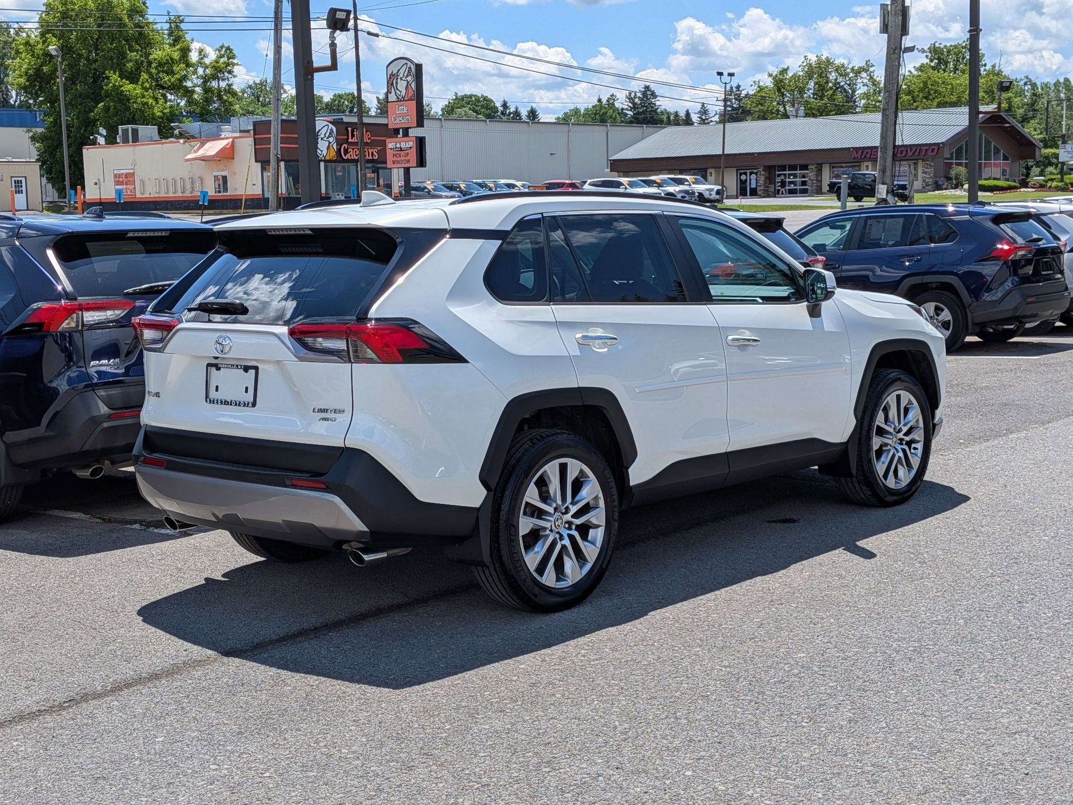 2022 Toyota RAV4 Limited w/ Cold Weather Pkg
