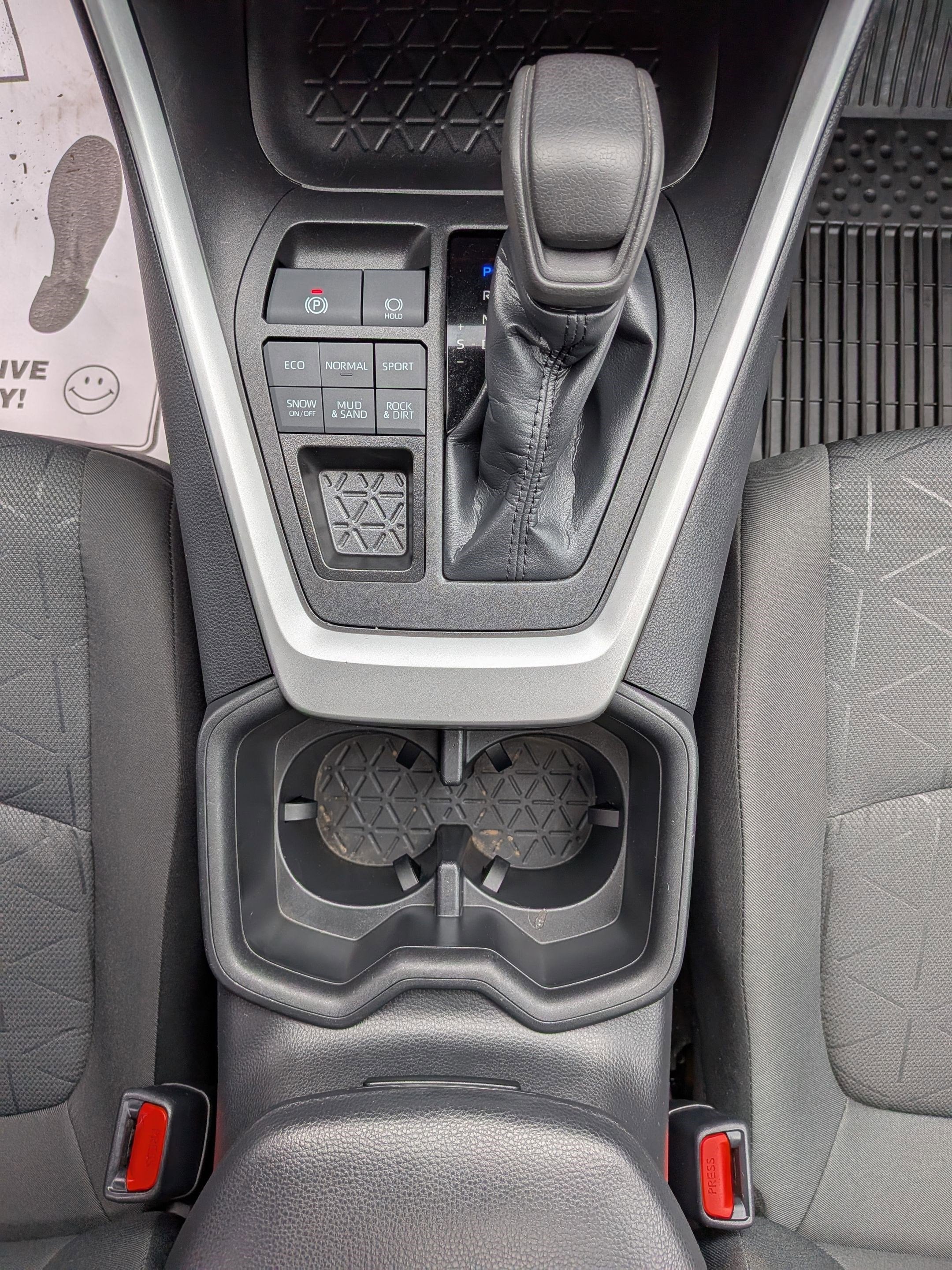2023 Toyota RAV4 XLE w/ Convenience & Cold Weather Pkg