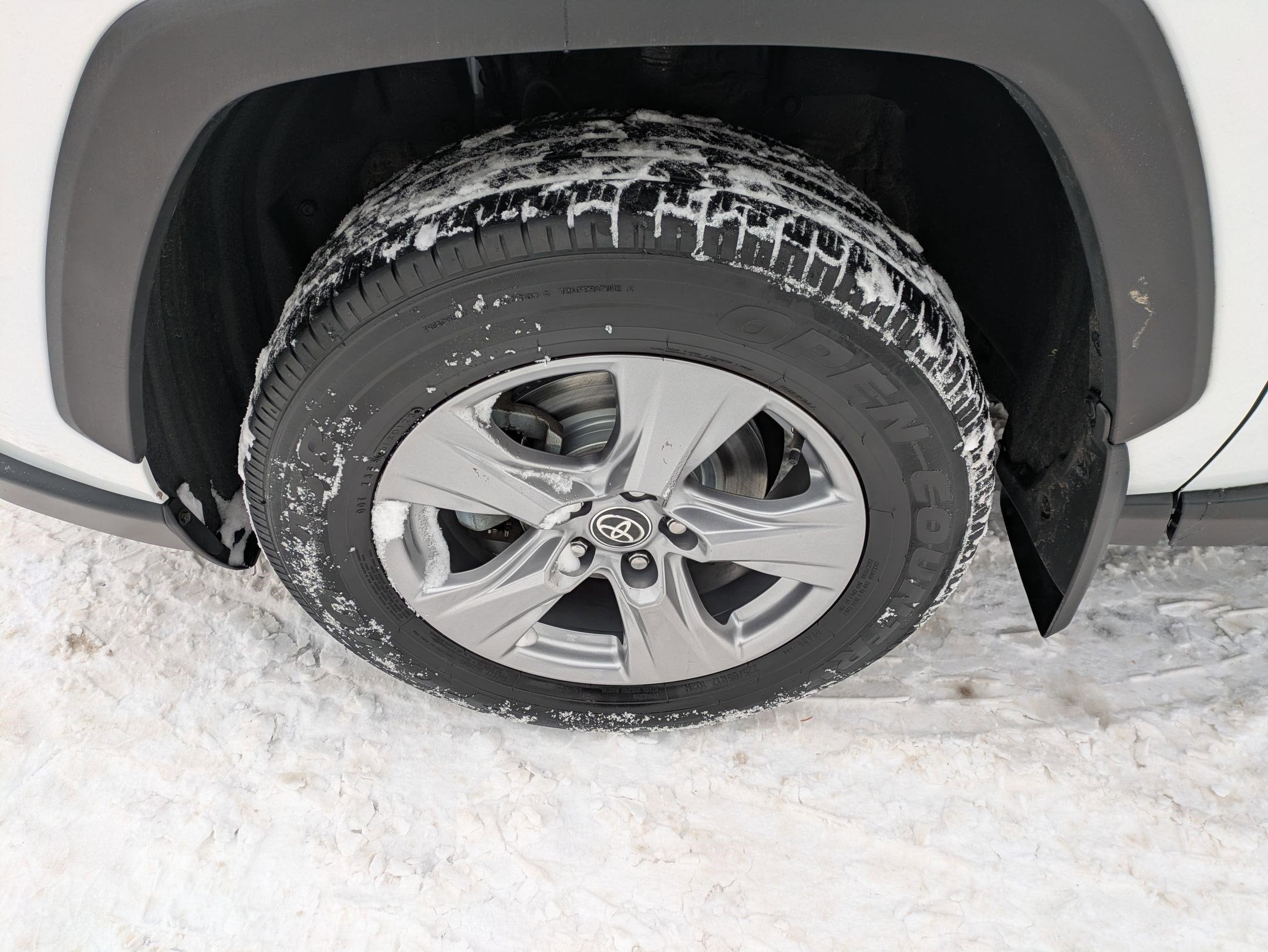 2023 Toyota RAV4 XLE w/ Convenience & Cold Weather Pkg