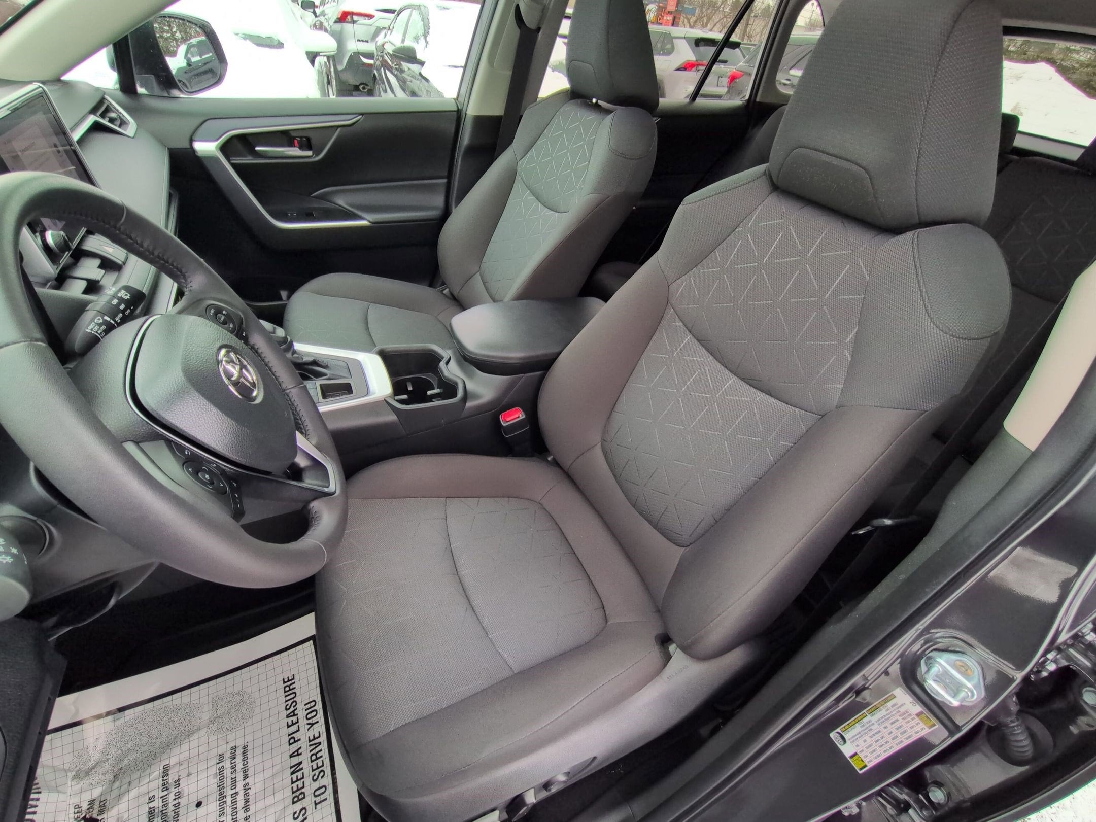 2023 Toyota RAV4 XLE w/ Convenience & Cold Weather Pkg