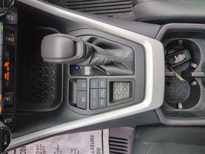 2023 Toyota RAV4 XLE w/ Convenience & Cold Weather Pkg