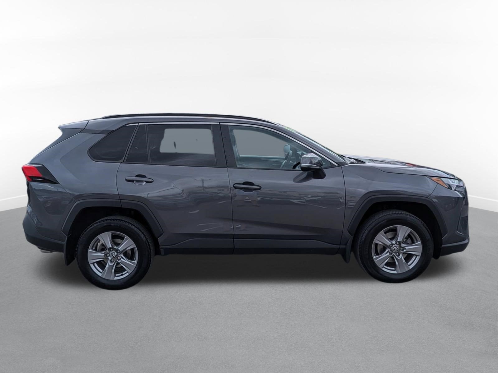 2023 Toyota RAV4 XLE w/ Convenience & Cold Weather Pkg
