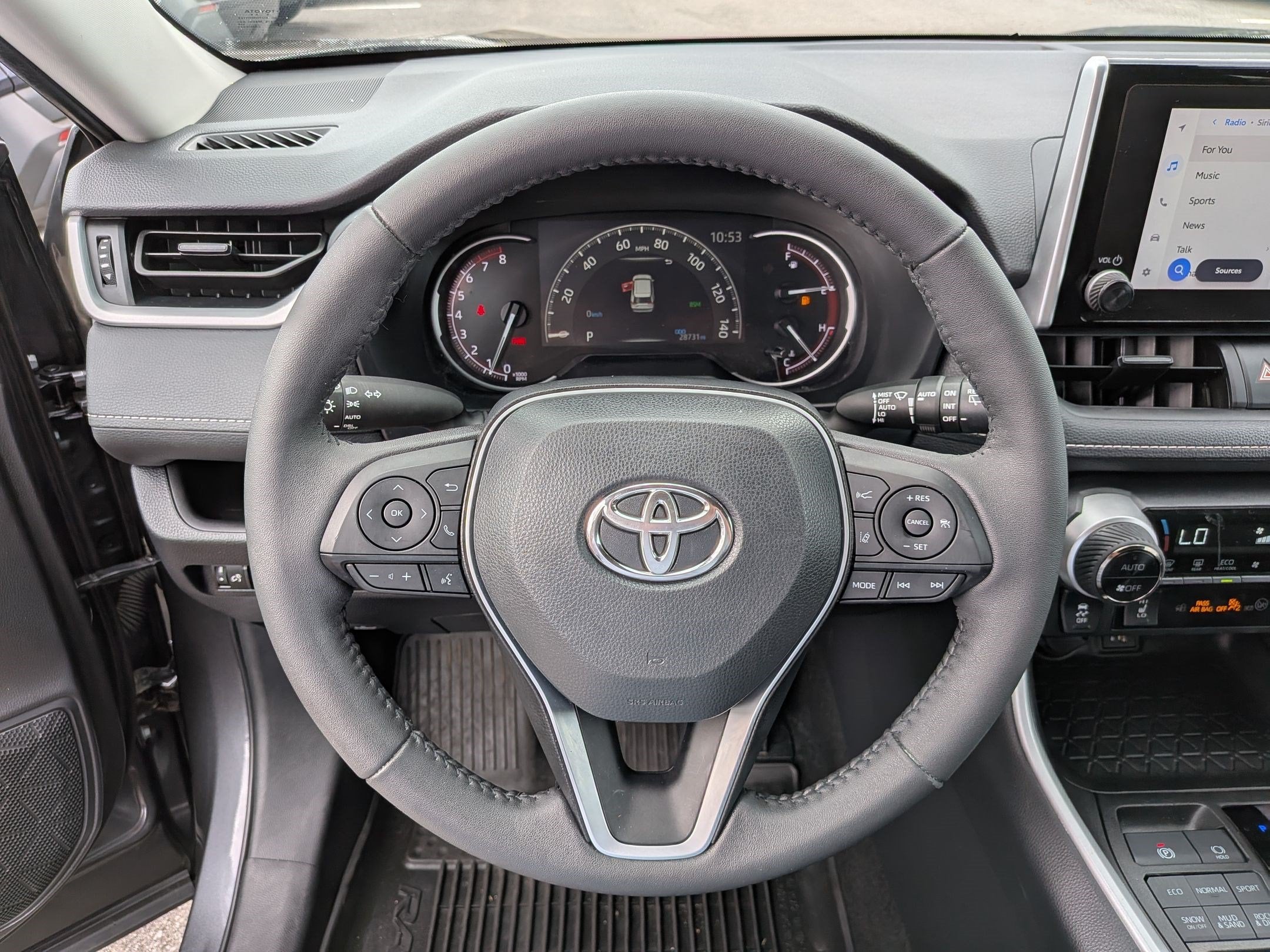2023 Toyota RAV4 XLE w/ Convenience & Cold Weather Pkg