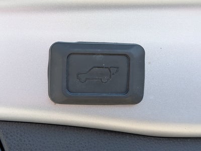 2025 Toyota RAV4 XLE w/ Convenience & Cold Weather Pkg