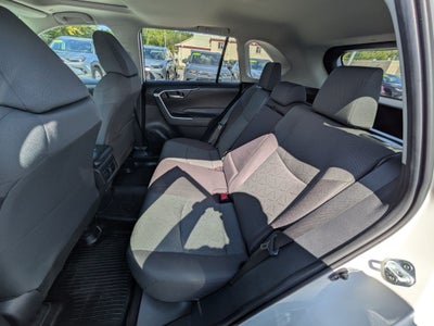 2024 Toyota RAV4 XLE w/ Convenience & Cold Weather Pkg