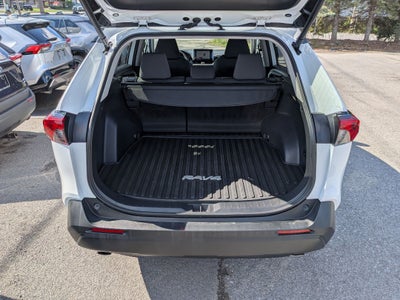 2024 Toyota RAV4 XLE w/ Convenience & Cold Weather Pkg