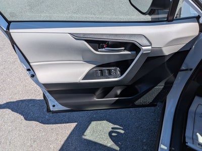 2023 Toyota RAV4 Hybrid XLE w/ Convenience & Cold Weather Pkg
