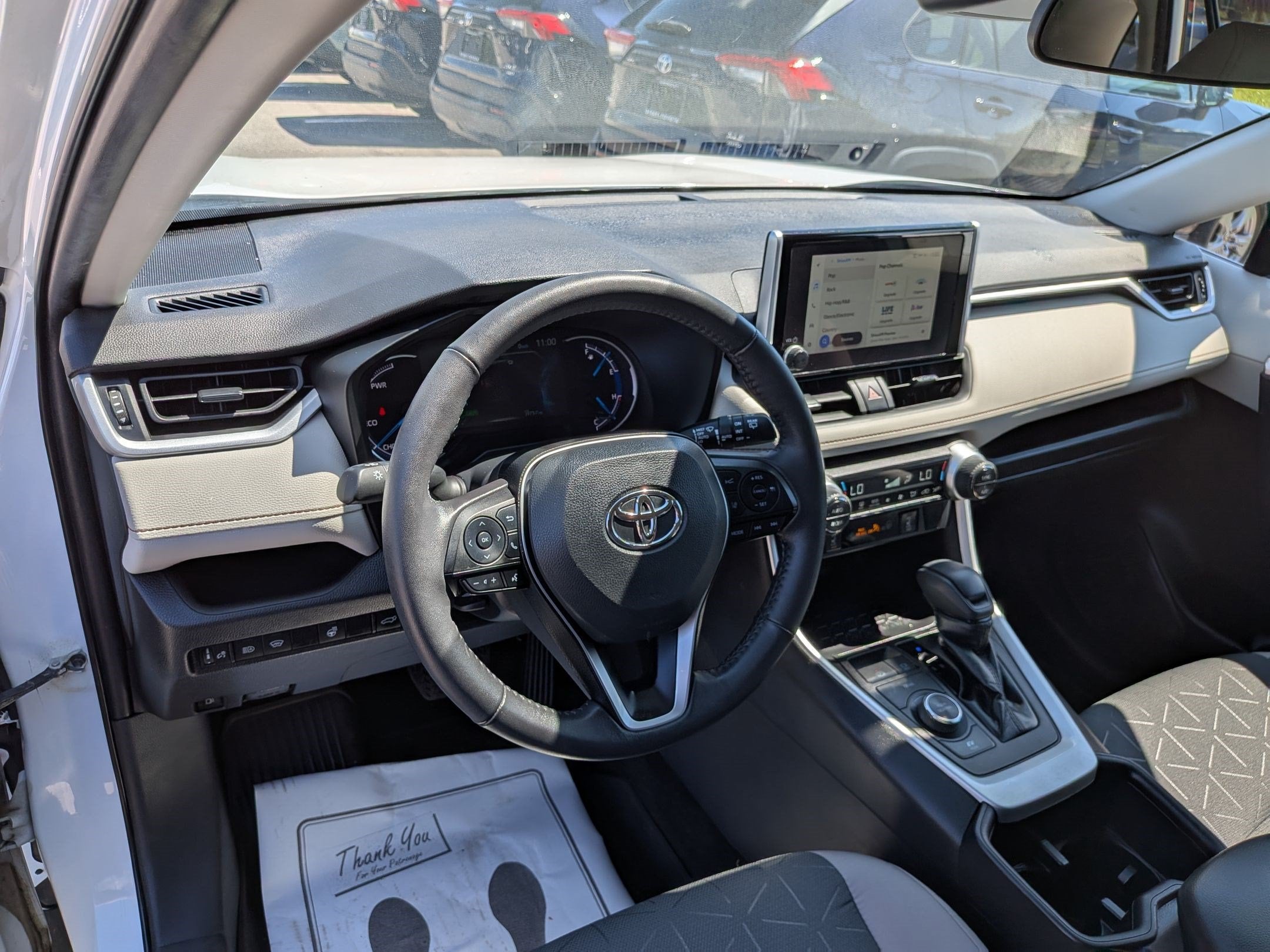 2023 Toyota RAV4 Hybrid XLE w/ Convenience & Cold Weather Pkg