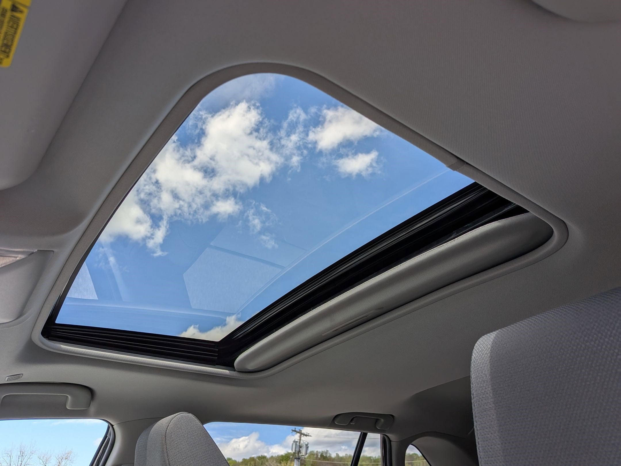 2023 Toyota RAV4 Hybrid XLE w/ Convenience & Cold Weather Pkg
