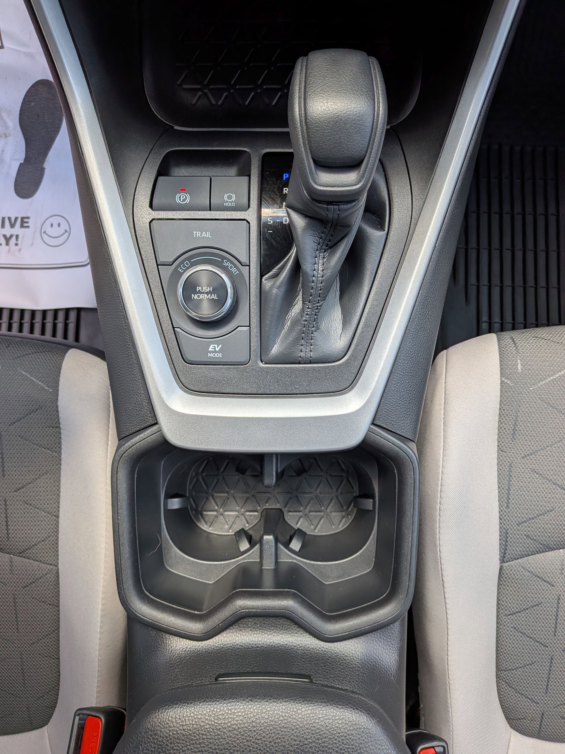 2023 Toyota RAV4 Hybrid XLE w/ Convenience & Cold Weather Pkg