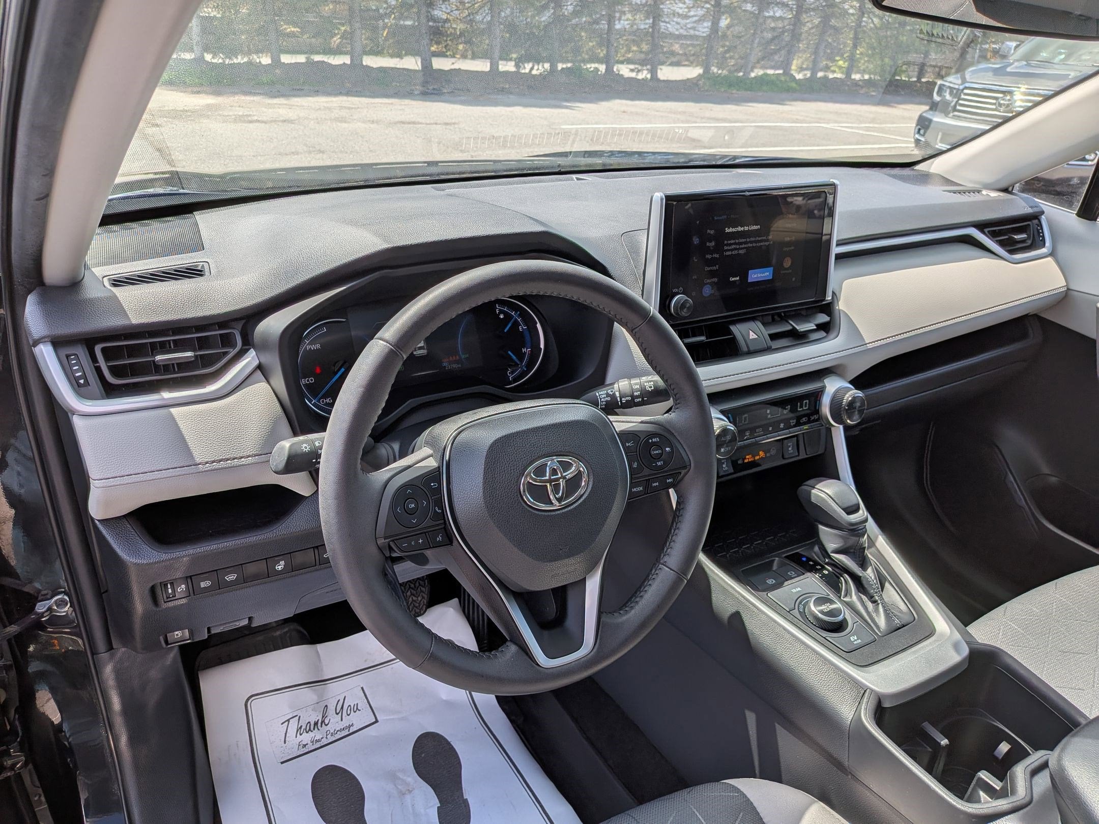 2023 Toyota RAV4 Hybrid XLE w/ Convenience & Cold Weather Pkg