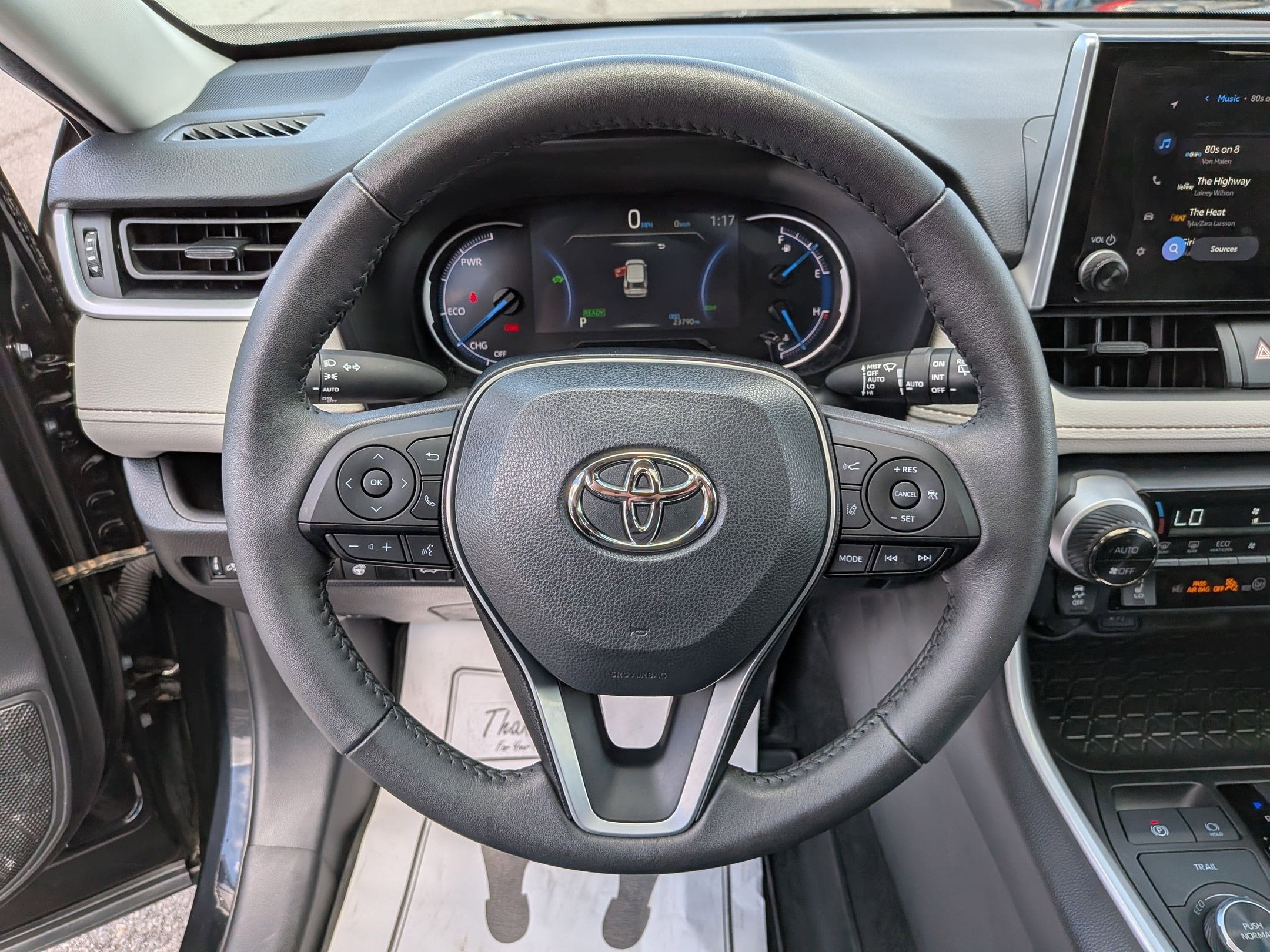 2023 Toyota RAV4 Hybrid XLE w/ Convenience & Cold Weather Pkg