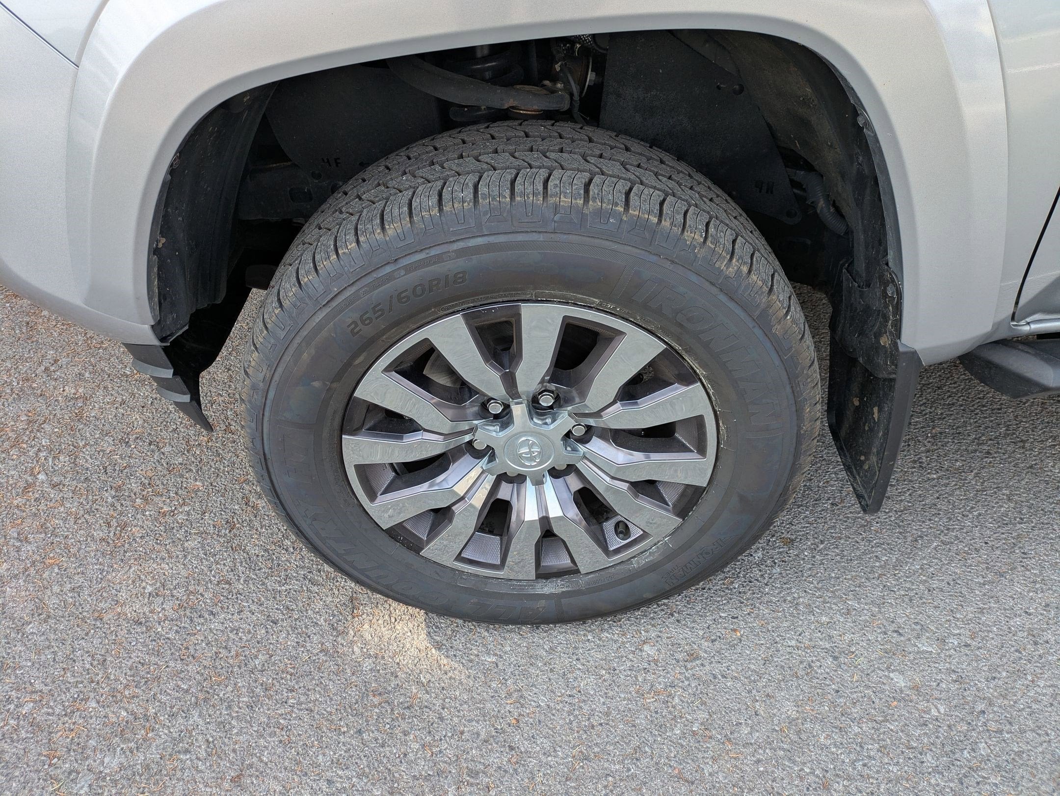 2023 Toyota Tacoma Limited V6