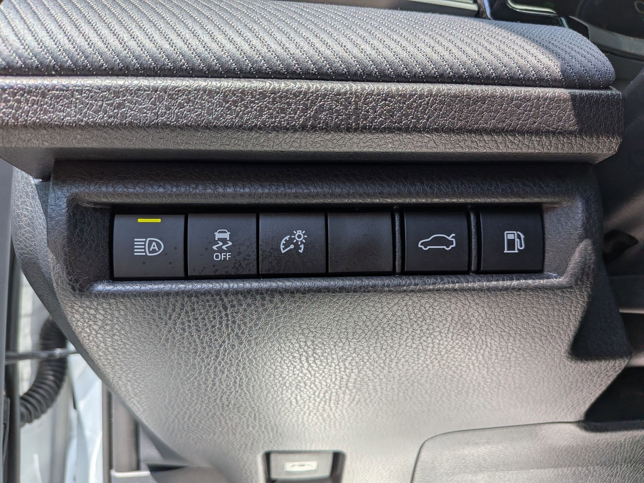 2026 Toyota Camry SE Nightshade w/ Convenience & Cold Weather Pkg