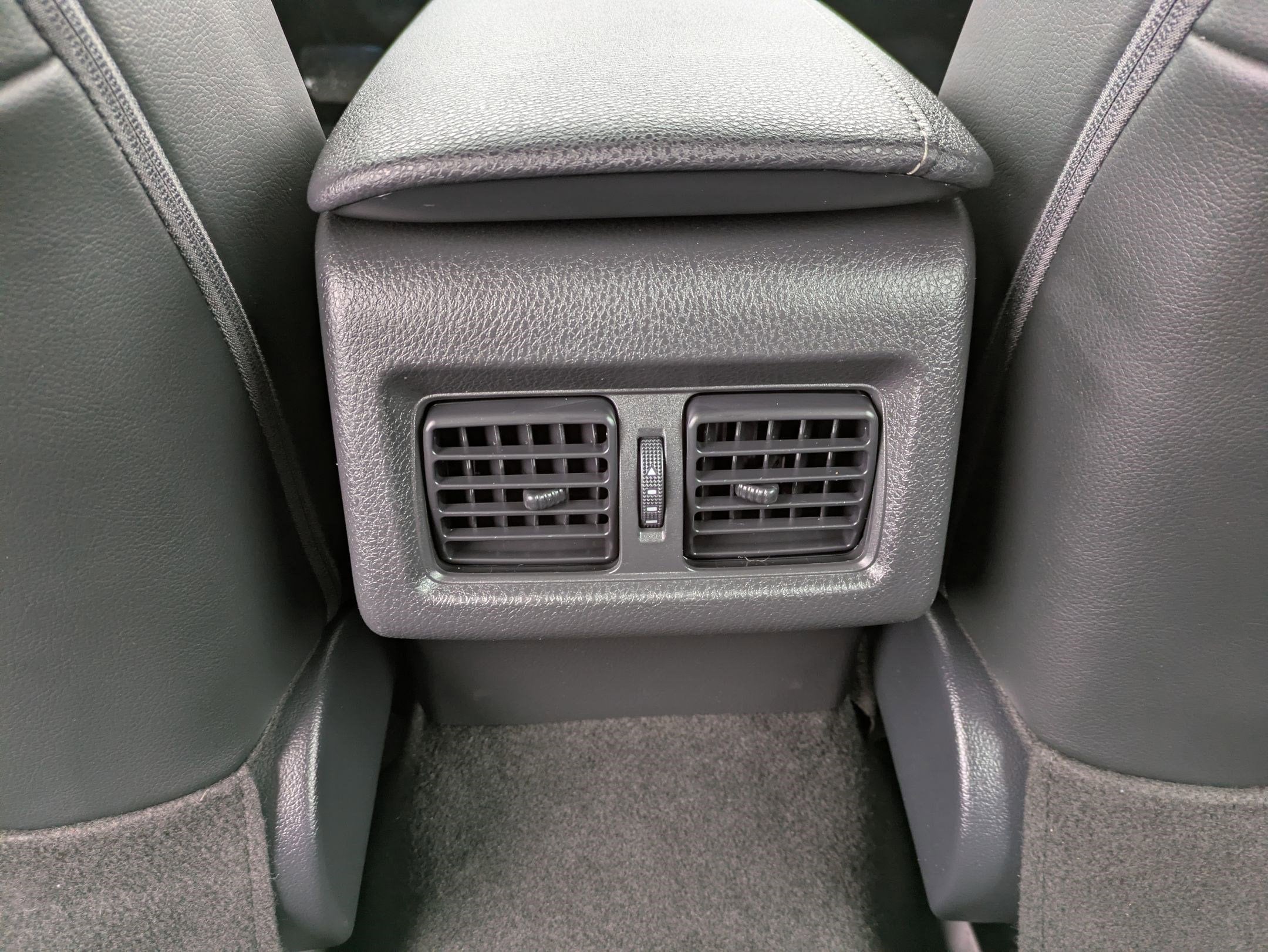 2023 Toyota Camry Hybrid XSE