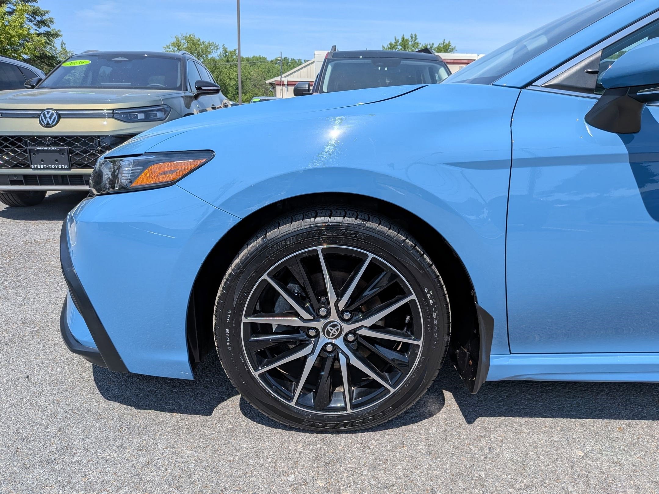 2023 Toyota Camry SE w/ Convenience & Cold Weather Pkg