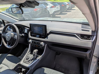 2021 Toyota RAV4 Hybrid XLE w/ Cold Weather Pkg