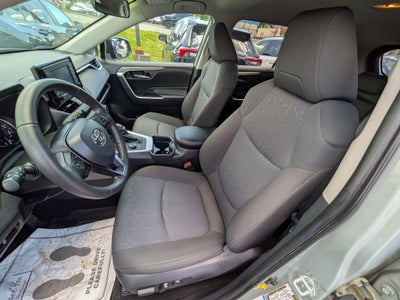 2021 Toyota RAV4 Hybrid XLE w/ Cold Weather Pkg