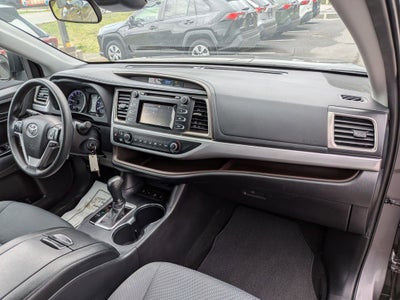 2019 Toyota Highlander LE