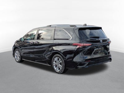 2022 Toyota Sienna XSE AWD 7 Passenger