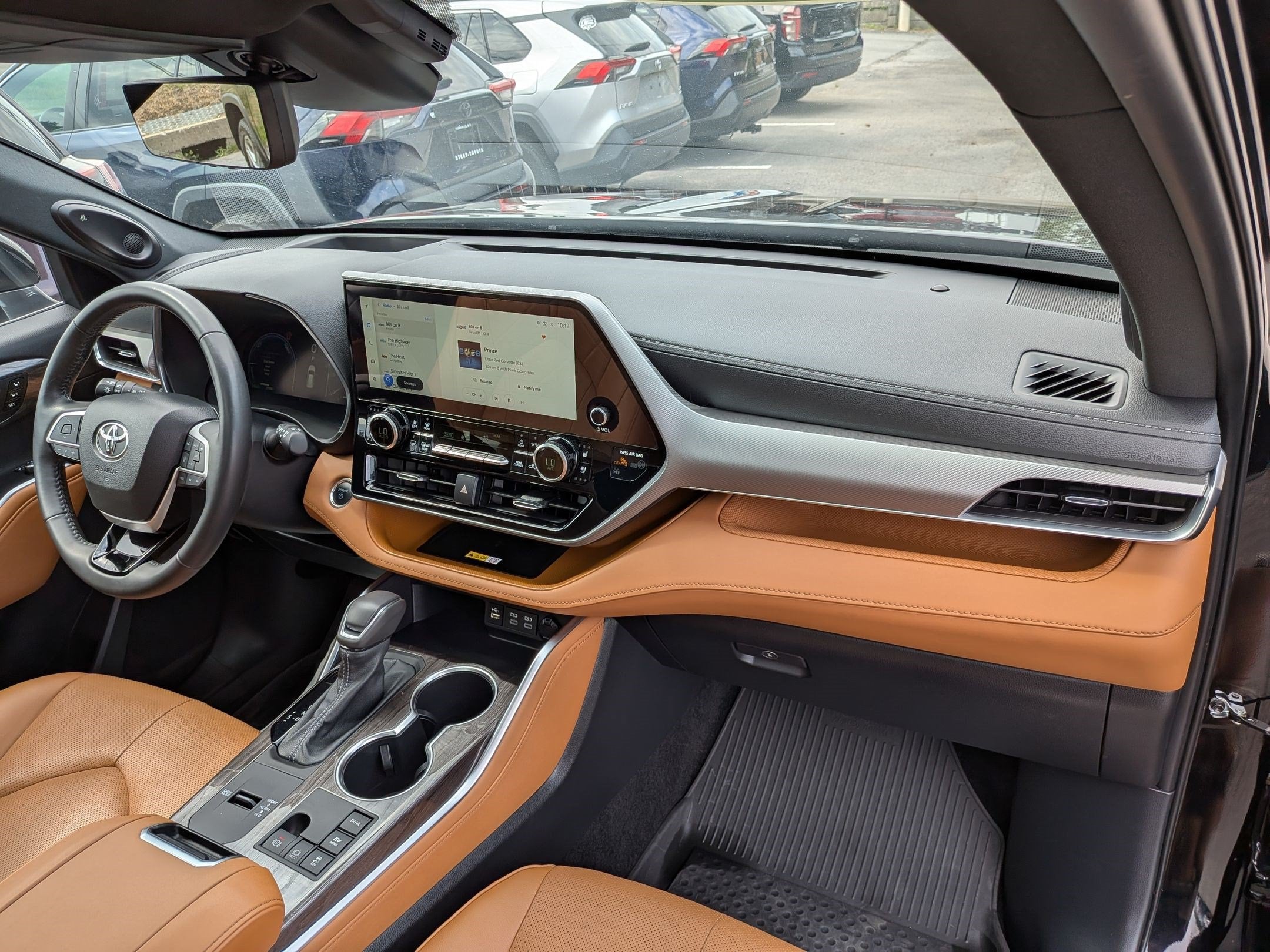 2024 Toyota Highlander Hybrid Platinum