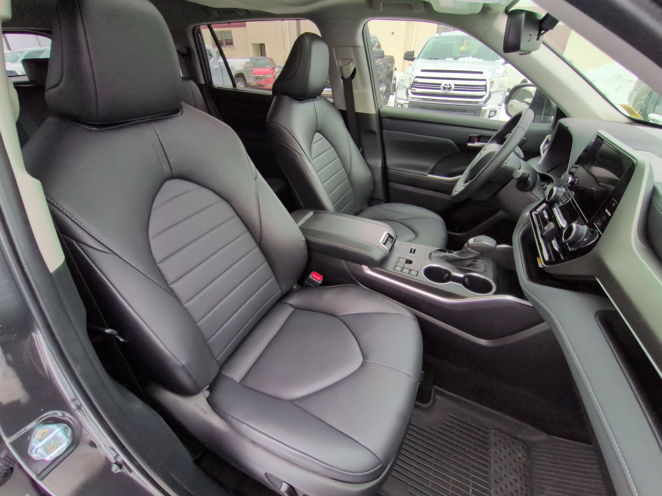 2024 Toyota Highlander Hybrid XLE