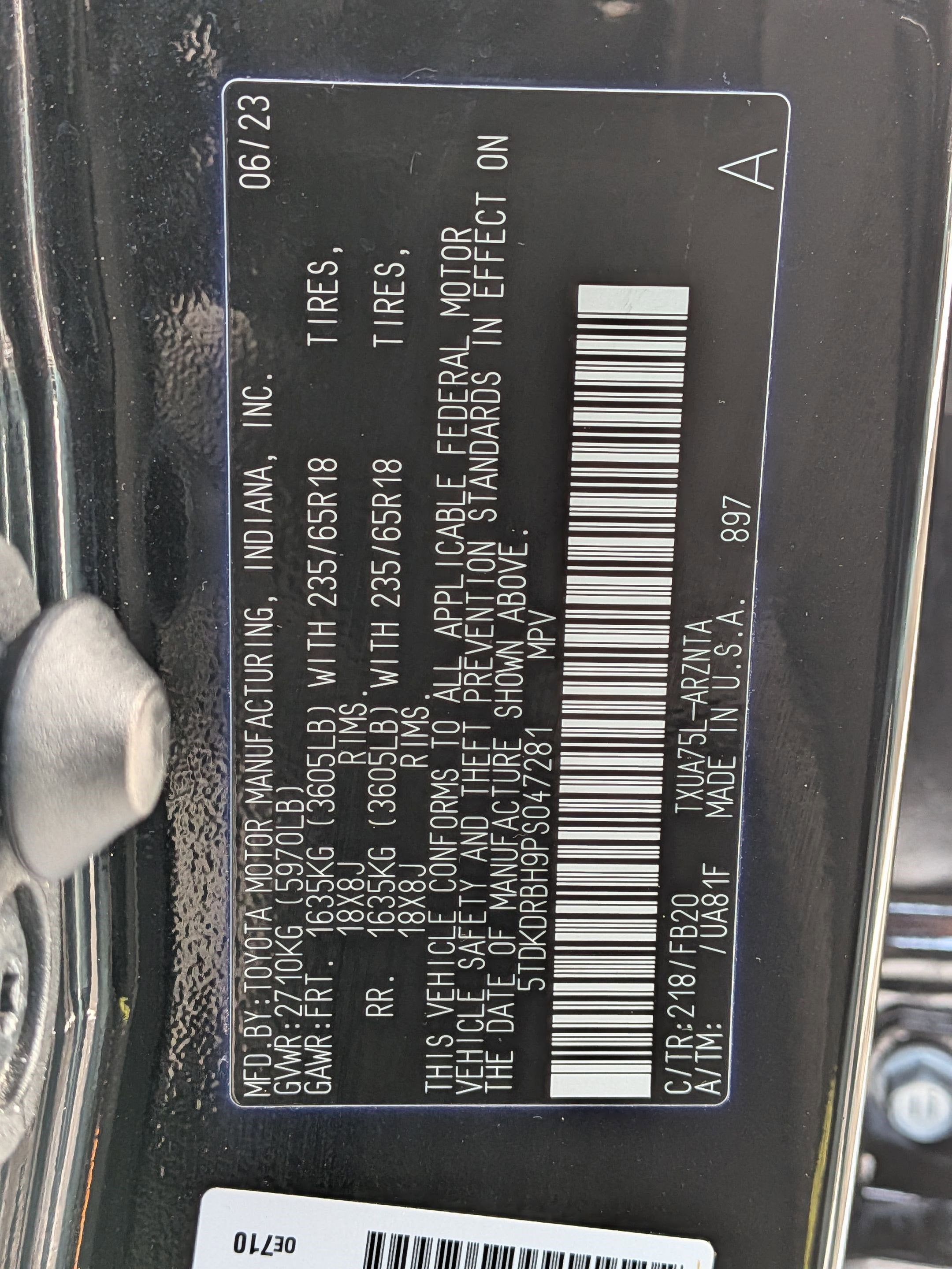 2023 Toyota Highlander LE