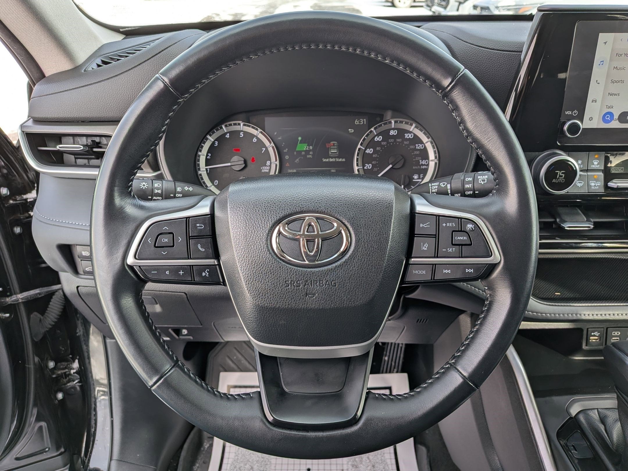 2023 Toyota Highlander LE