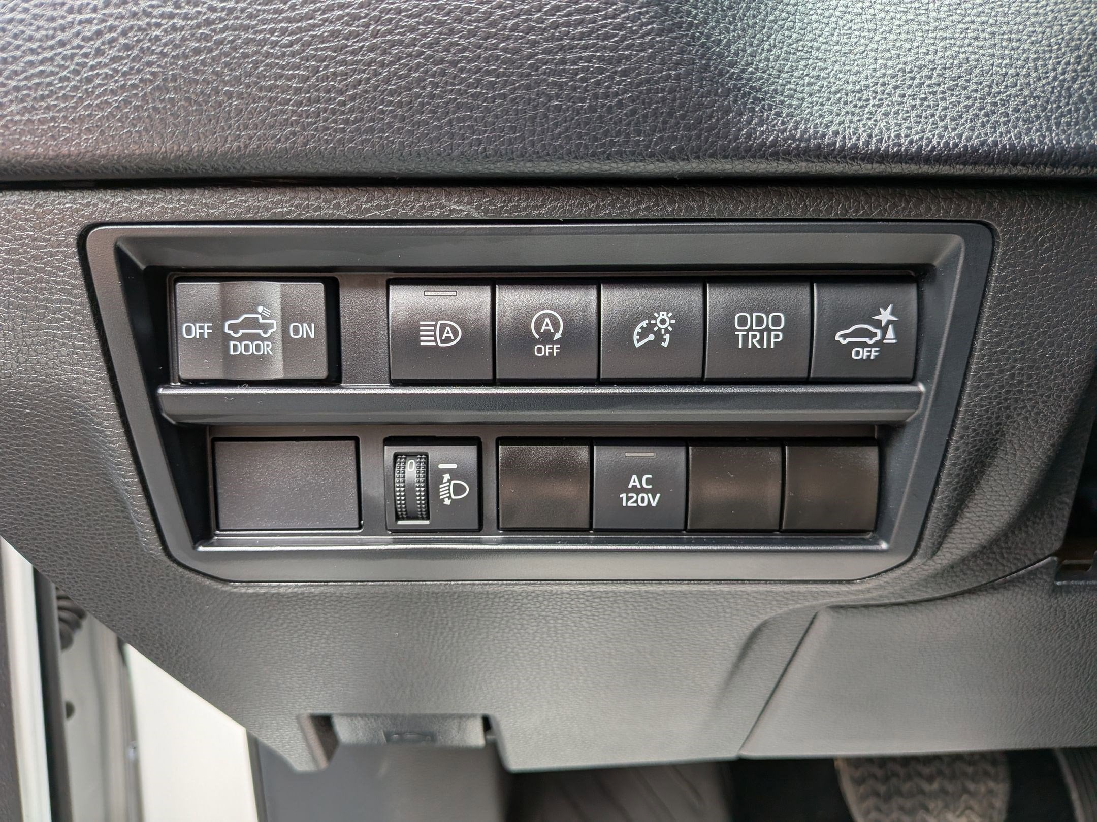 2023 Toyota Tundra SR5 w/ Premium & Convenience Pkg