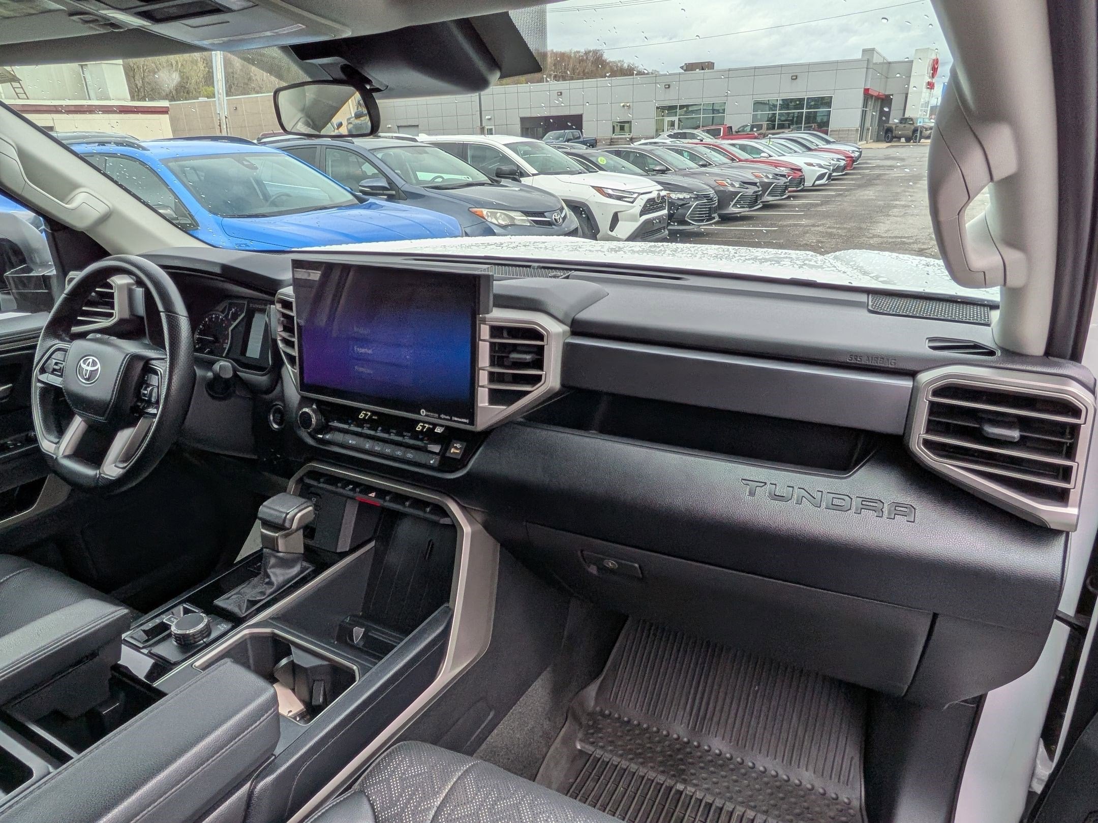 2023 Toyota Tundra SR5 w/ Premium & Convenience Pkg