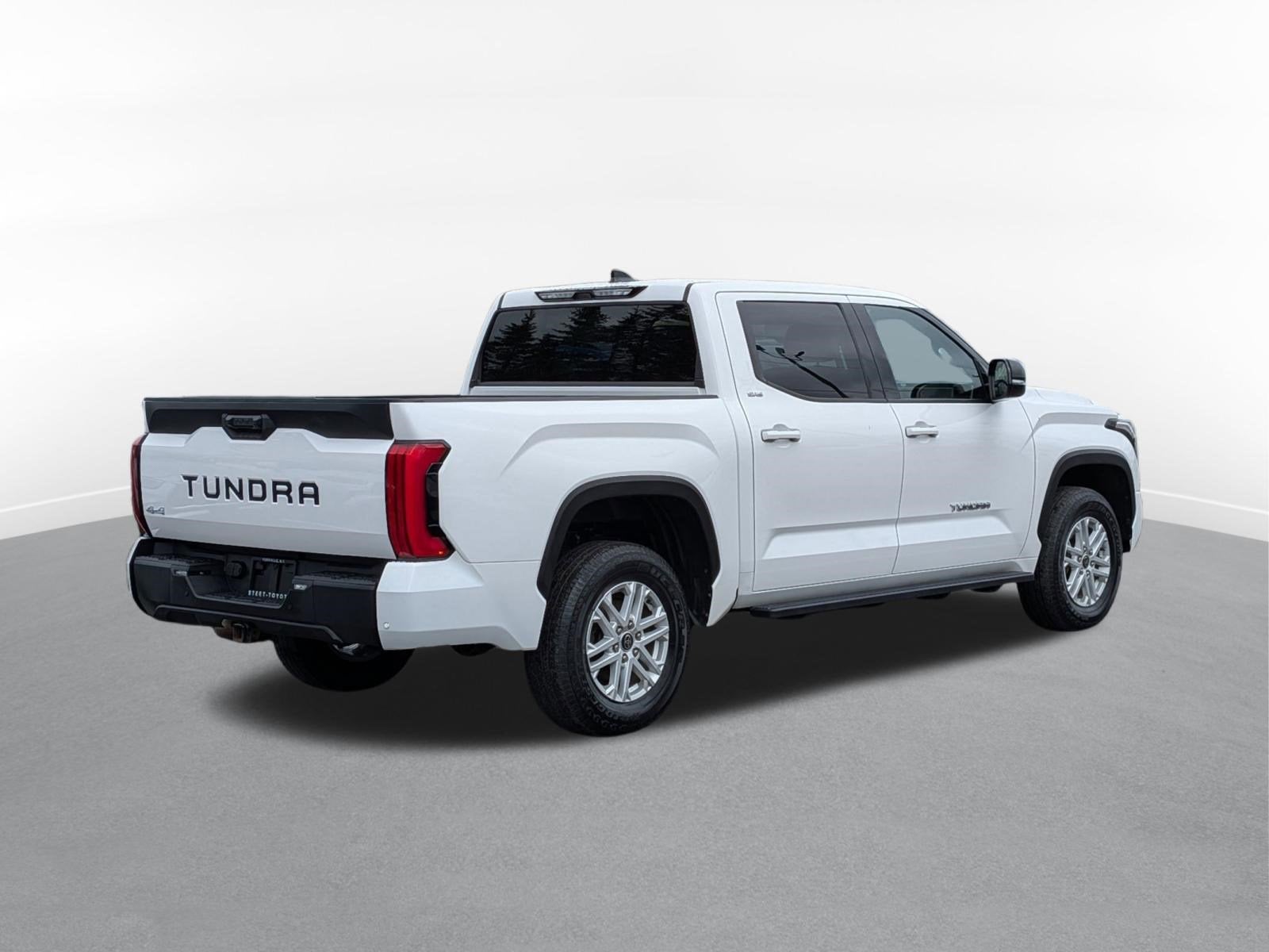2023 Toyota Tundra SR5 w/ Premium & Convenience Pkg