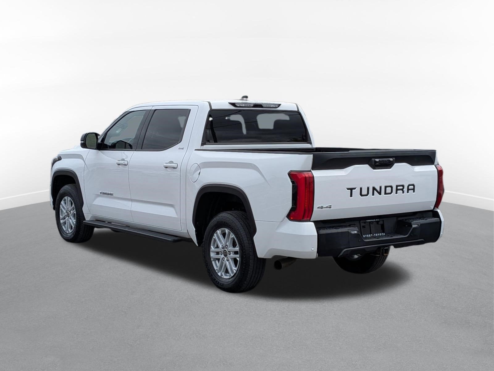 2023 Toyota Tundra SR5 w/ Premium & Convenience Pkg