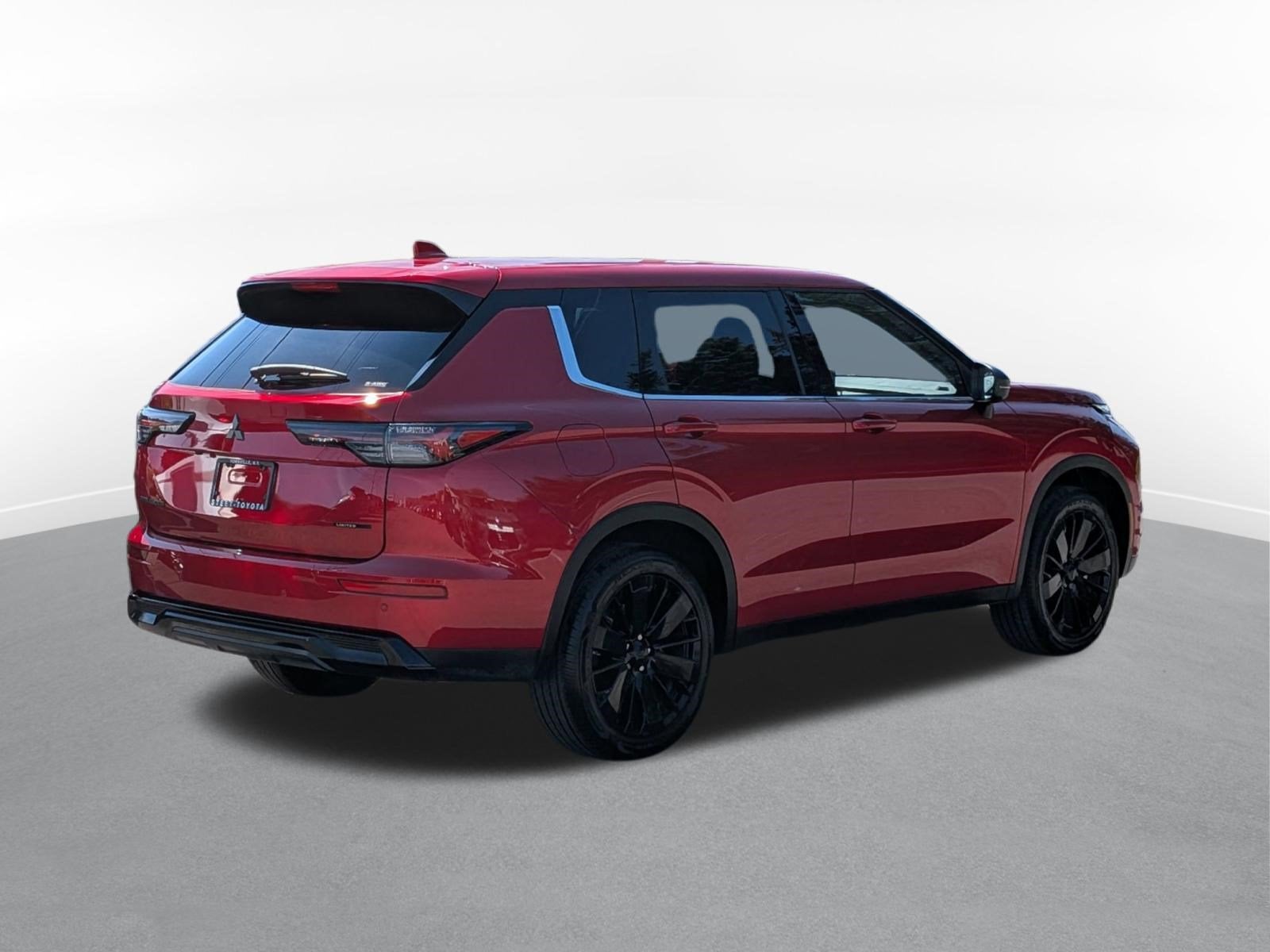 2026 Mitsubishi Outlander LE