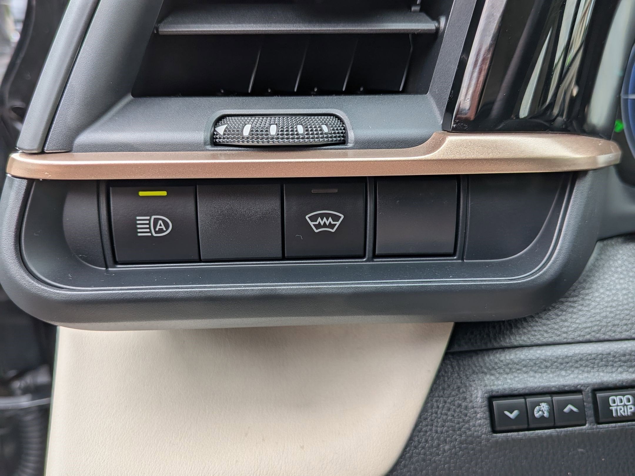2023 Toyota Crown Limited w/ Advanced Tech
