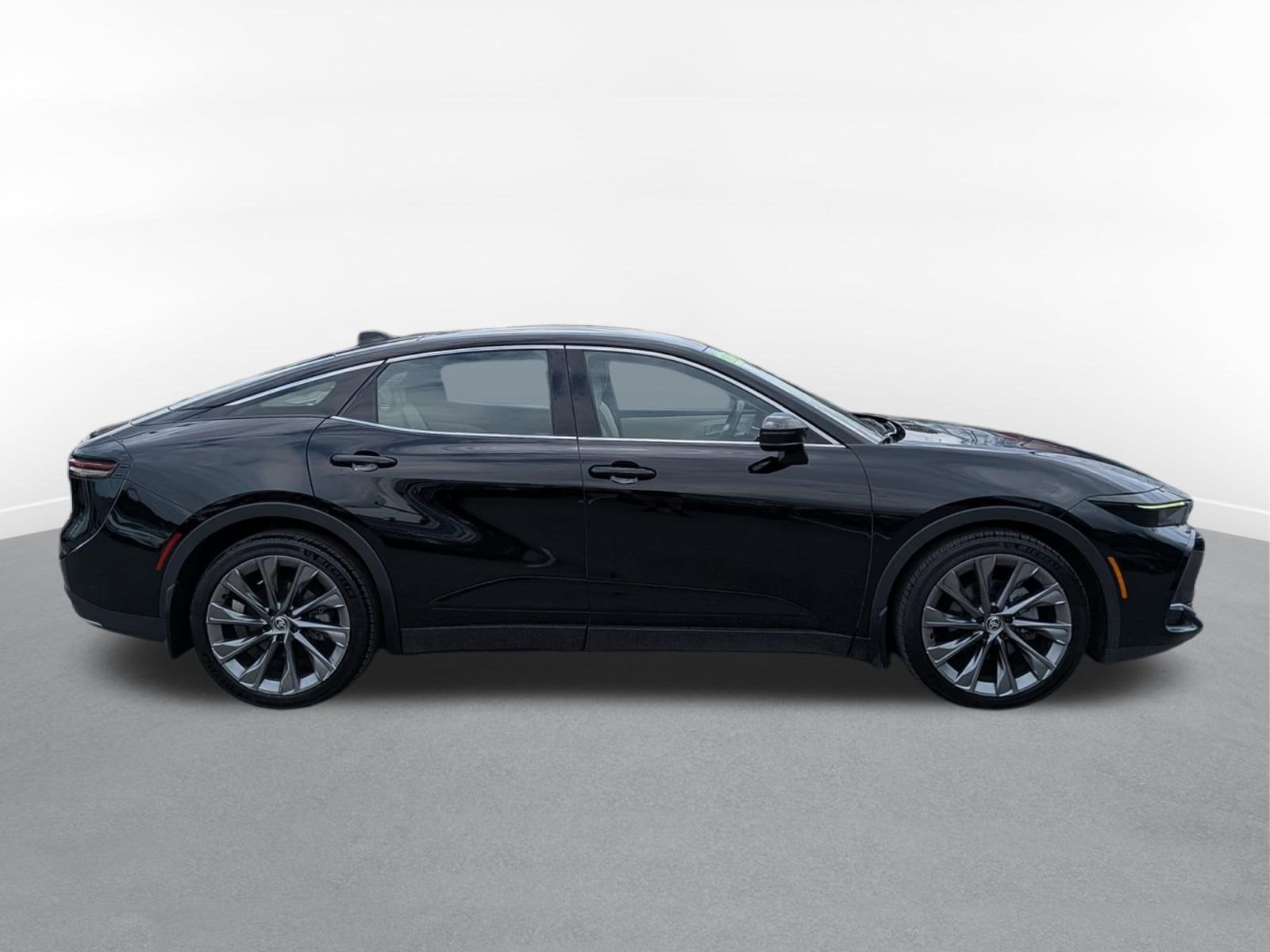 2023 Toyota Crown Limited w/ Advanced Tech