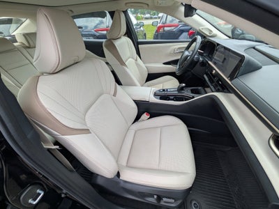 2023 Toyota Crown Limited w/ Advanced Tech