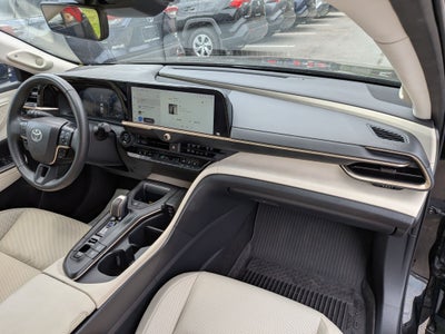 2023 Toyota Crown Limited w/ Advanced Tech
