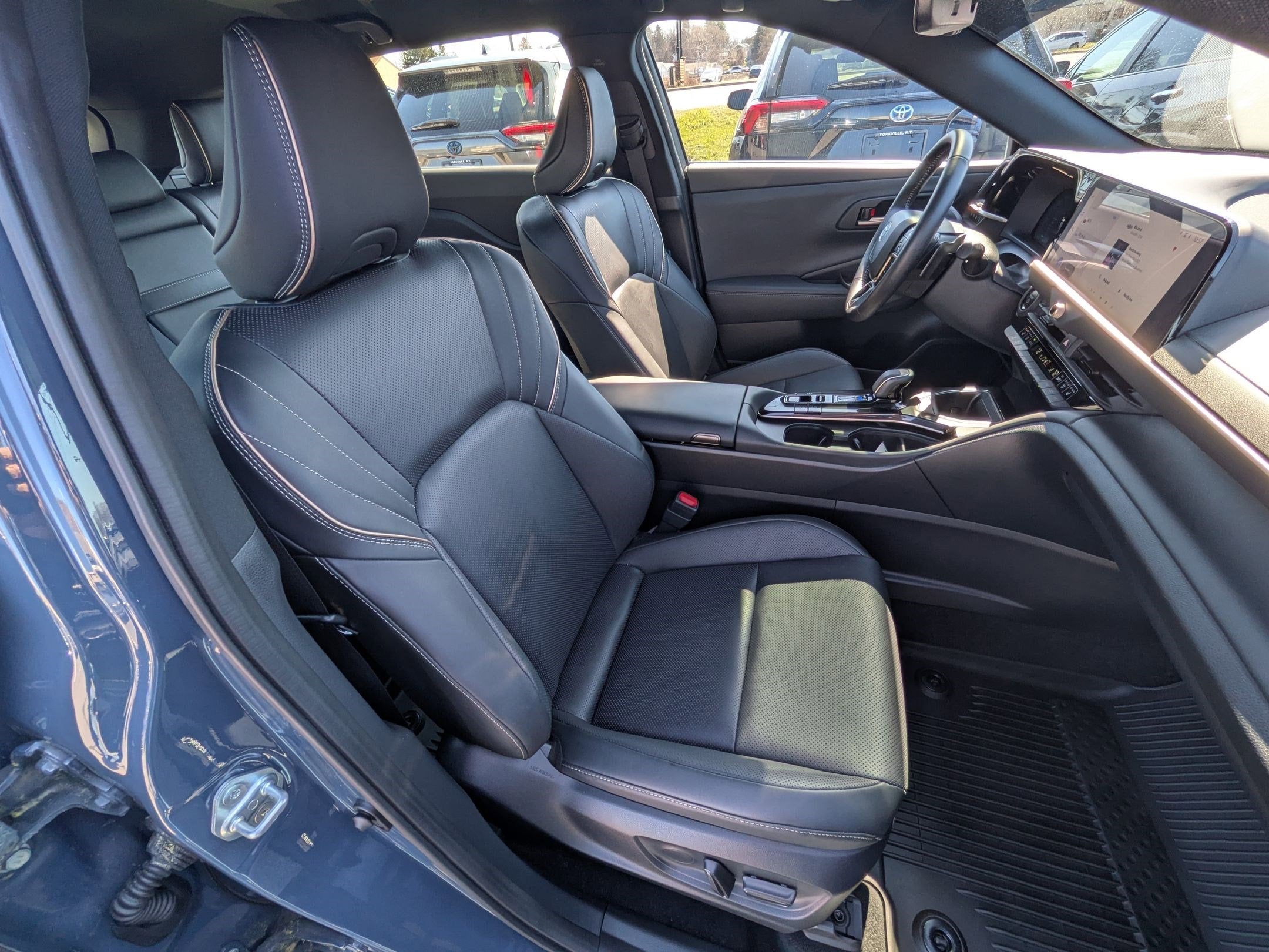 2025 Toyota Crown Signia XLE