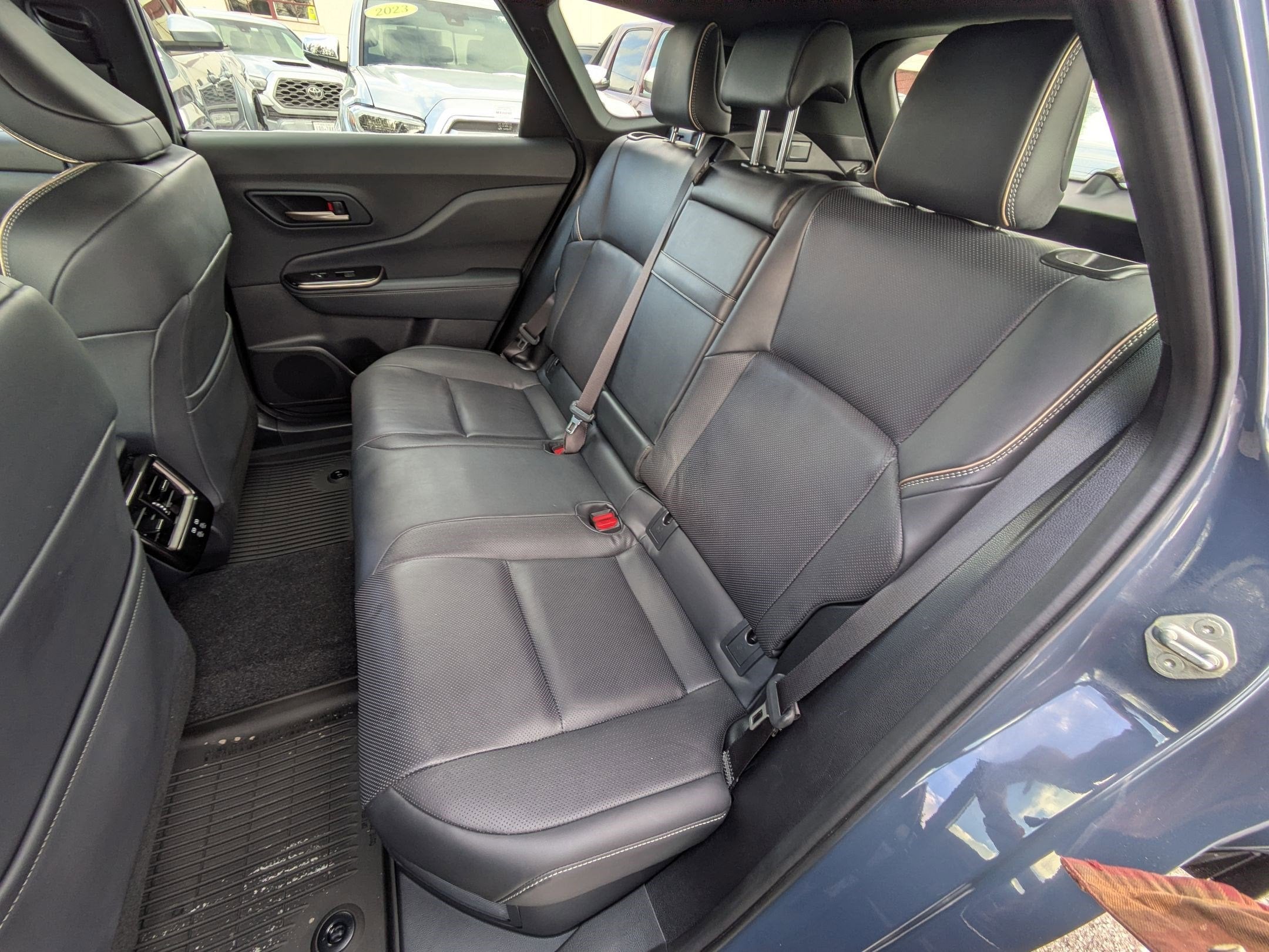 2025 Toyota Crown Signia XLE