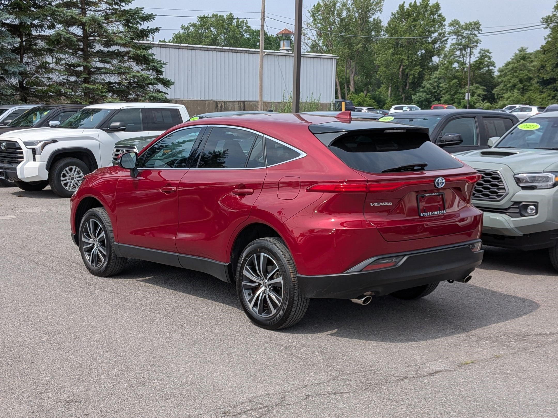 2023 Toyota Venza LE