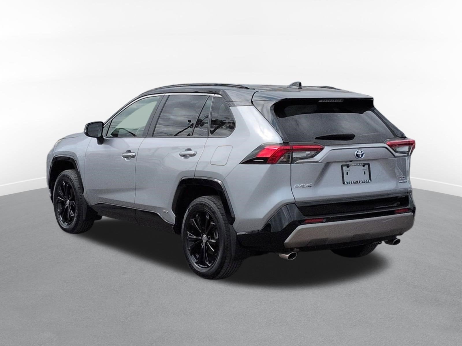 2022 Toyota RAV4 Hybrid XSE w/ Technology & Cold Weather Pkg