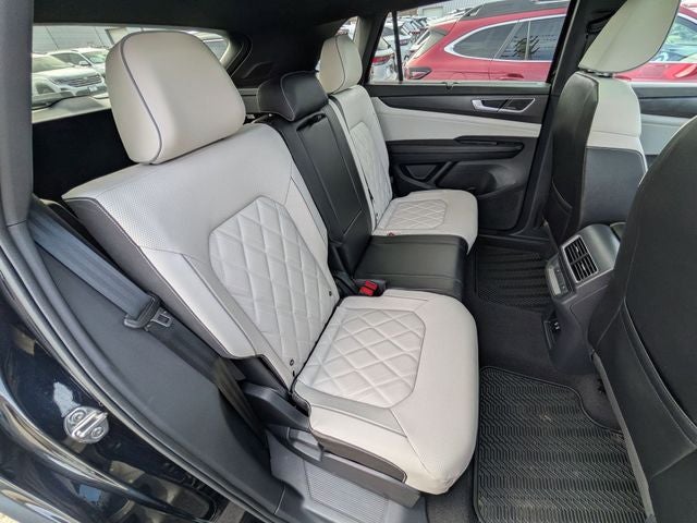 2024 Volkswagen Atlas Cross Sport 2.0T SEL Premium R-Line