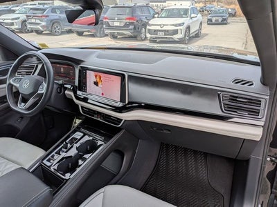 2024 Volkswagen Atlas Cross Sport 2.0T SEL Premium R-Line