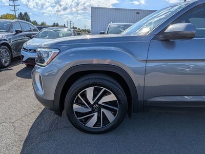 2024 Volkswagen Atlas 2.0T SE w/Technology