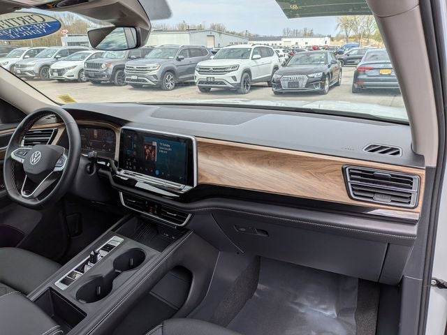 2025 Volkswagen Atlas 2.0T SE