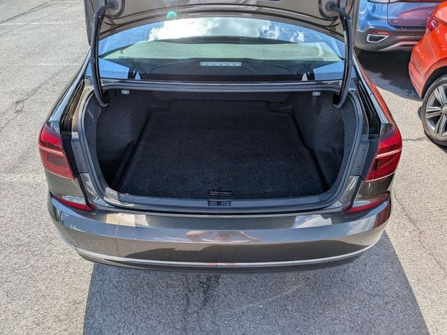 2019 Volkswagen Passat 2.0T Wolfsburg
