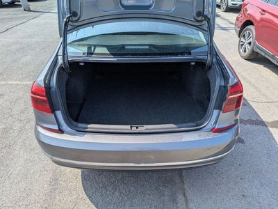 2019 Volkswagen Passat 2.0T Wolfsburg