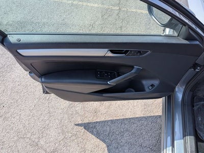 2019 Volkswagen Passat 2.0T Wolfsburg