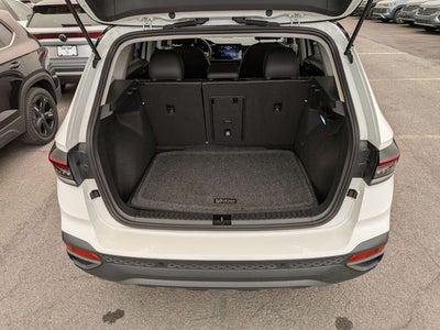 2025 Volkswagen Taos 1.5T SE Black