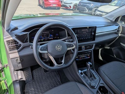 2025 Volkswagen Taos 1.5T SE Black